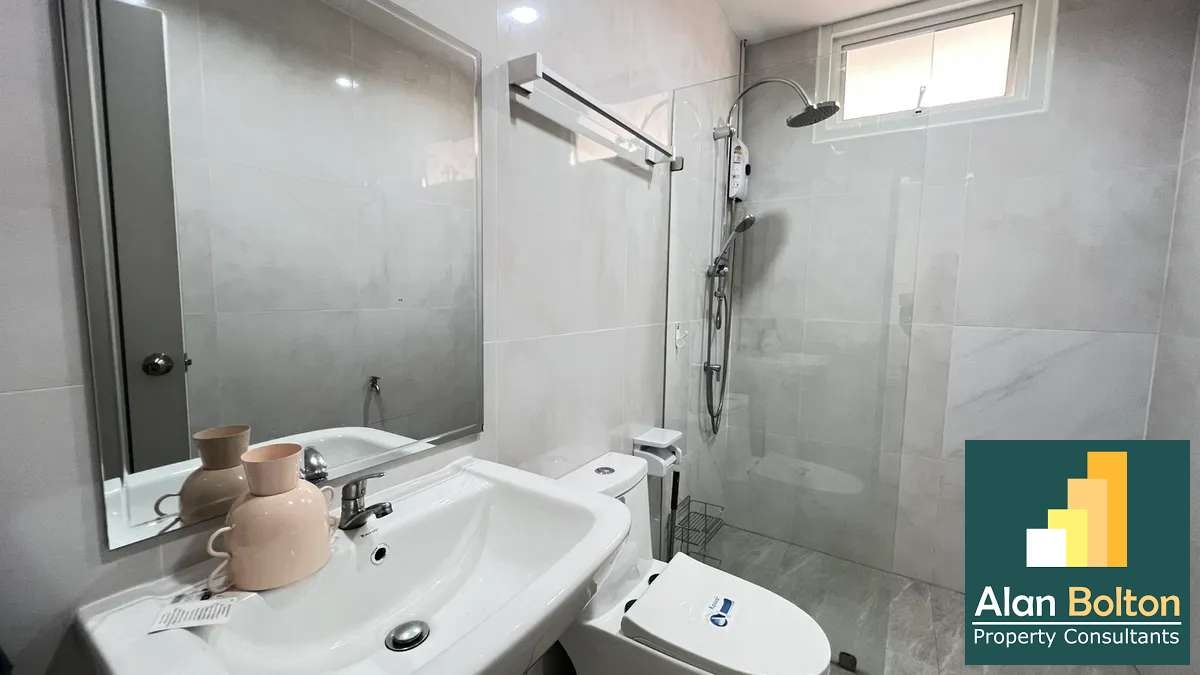 2 Bedroom 1 Bathroom un East Pattaya photo 4