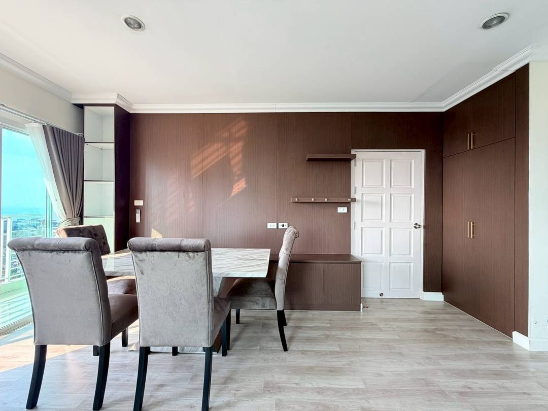 Large One Bedroom Condo for sale In Wongamat photo 19
