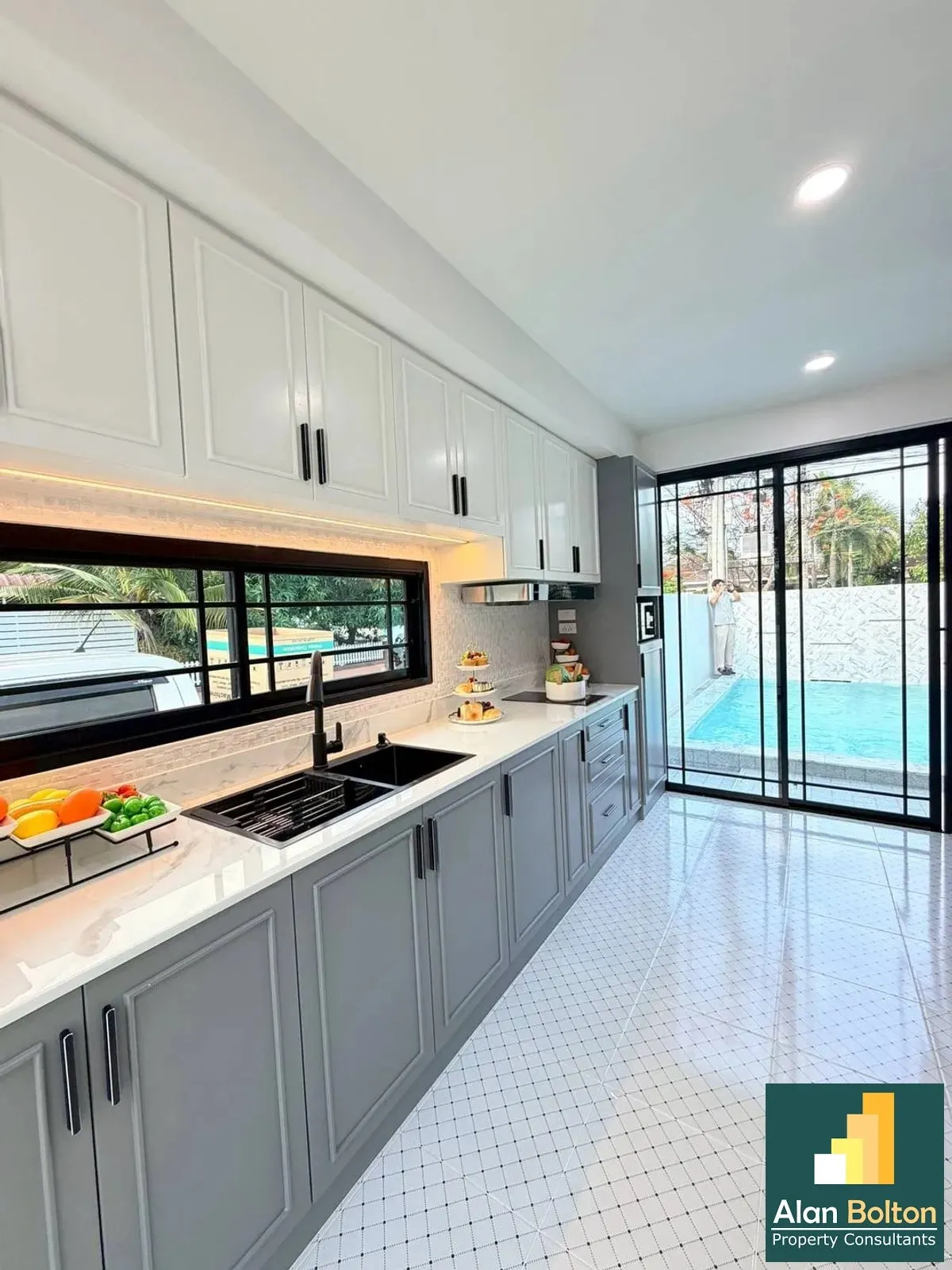 Newly Renovated Pool villa For Sale In Nongprue photo 13
