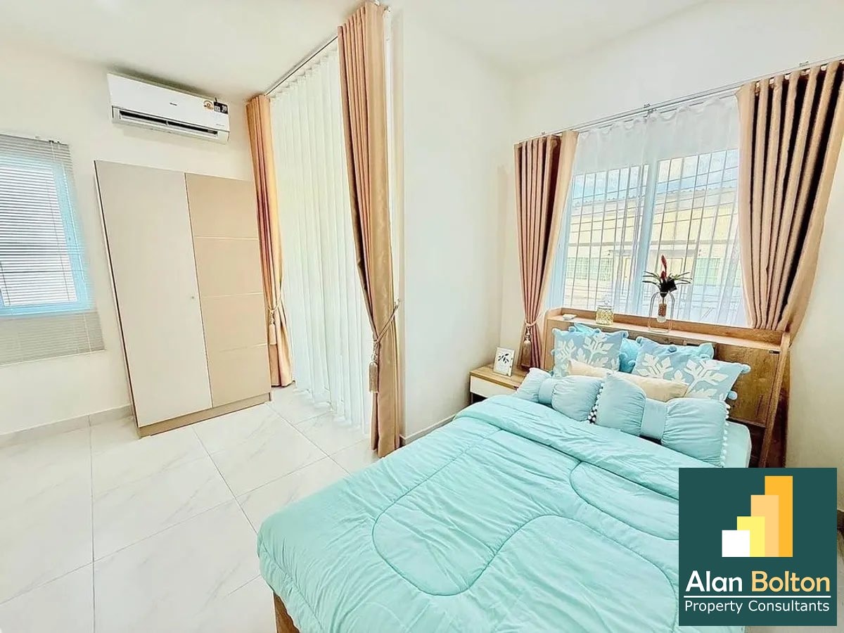 New Town Home For Sale Near Mabprachan Lake photo 10