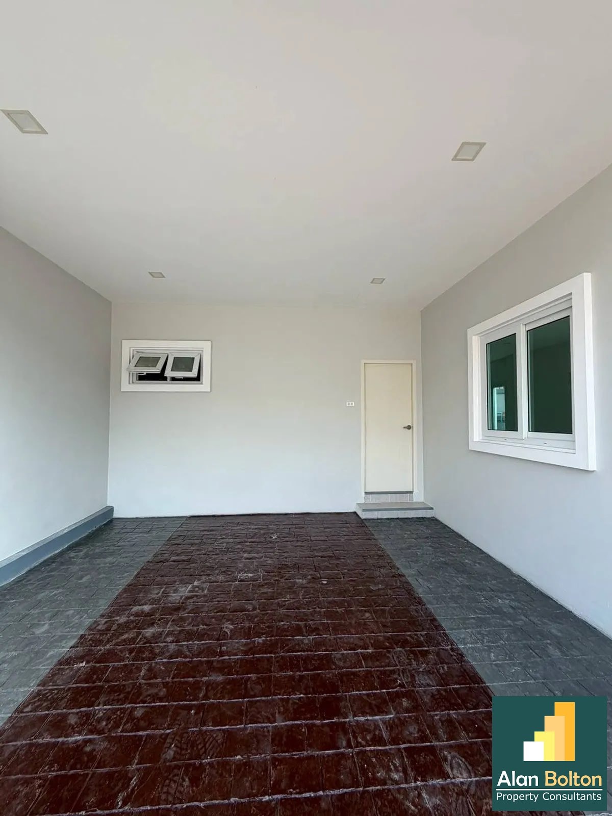 Single House For Sale (Unfurnished) In East Pattaya photo 16