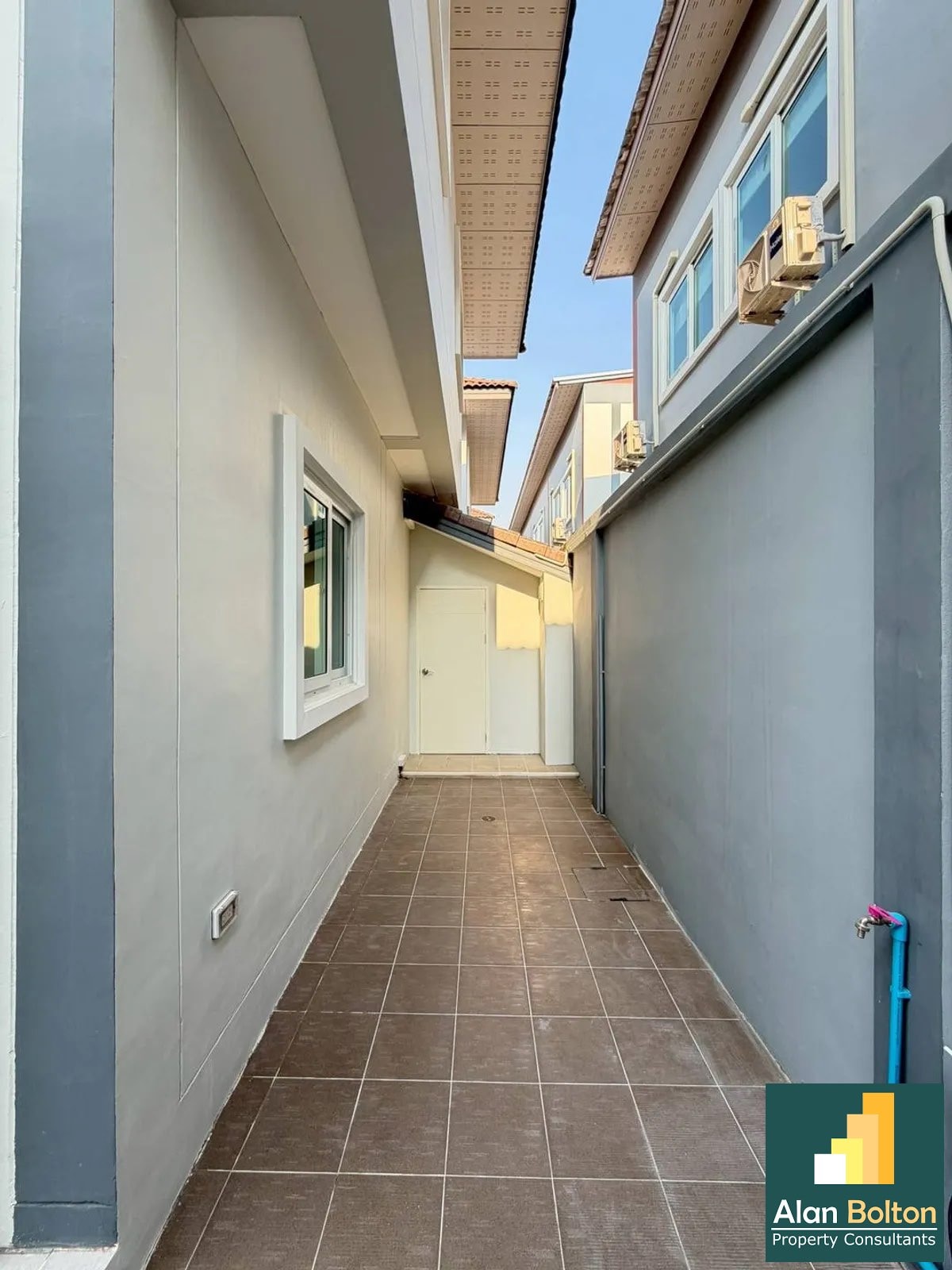 Single House For Sale (Unfurnished) In East Pattaya photo 5