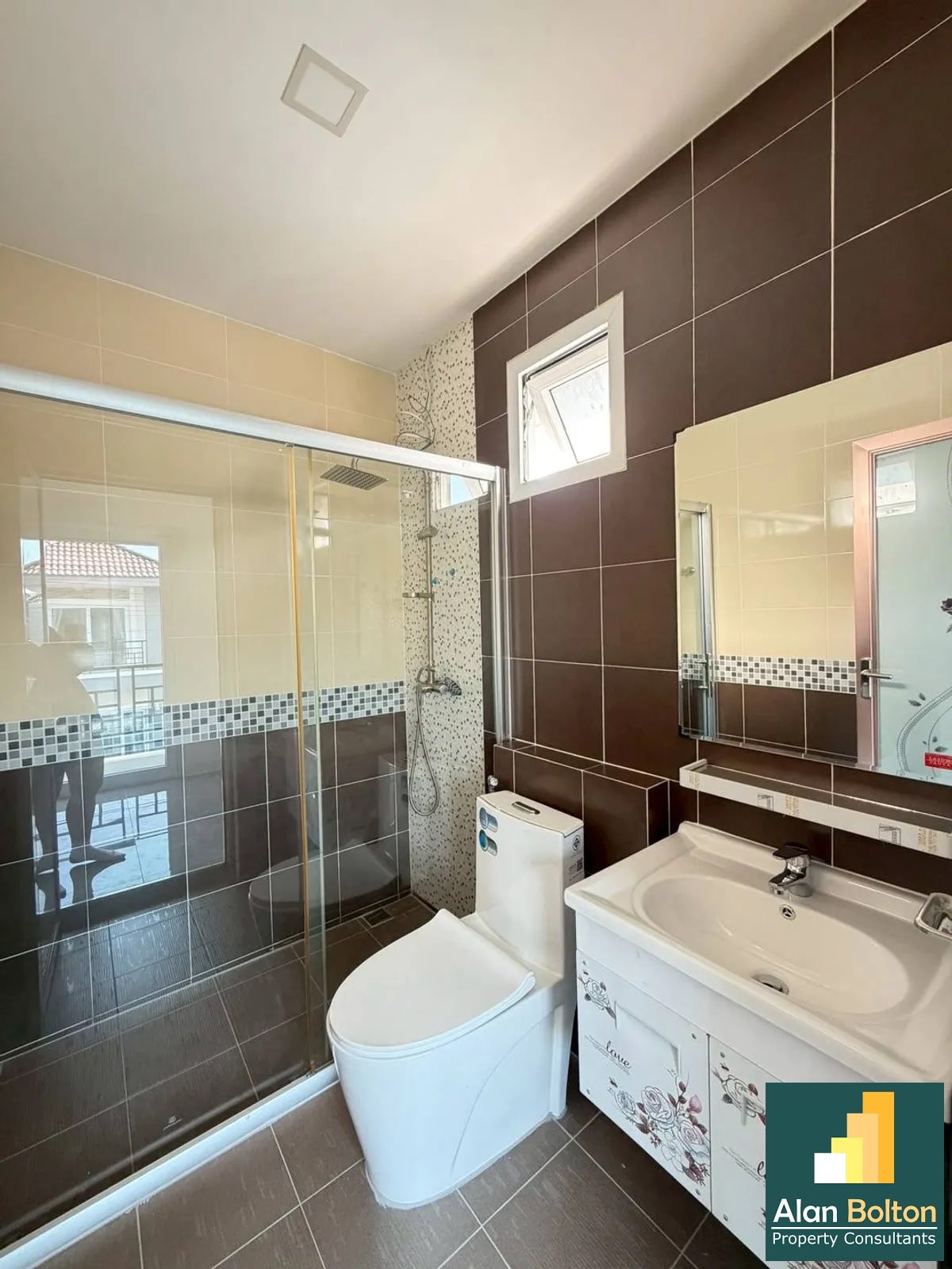 Single House For Sale (Unfurnished) In East Pattaya photo 6