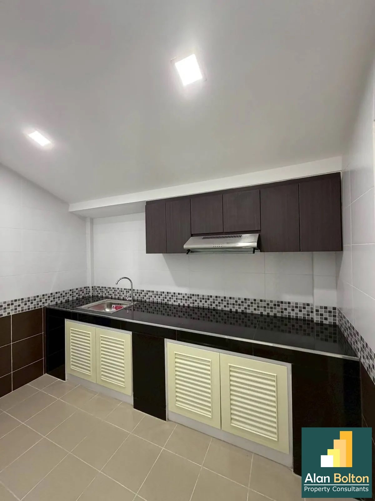 Single House For Sale (Unfurnished) In East Pattaya photo 4