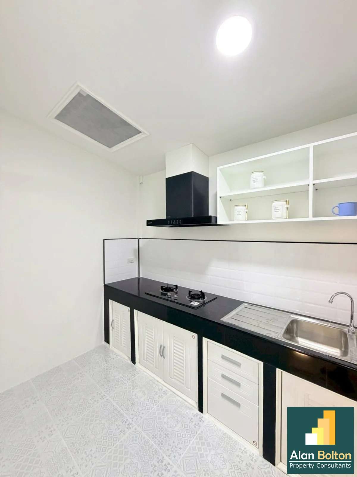 Newly Renovated House for Sale in East Pattaya photo 9