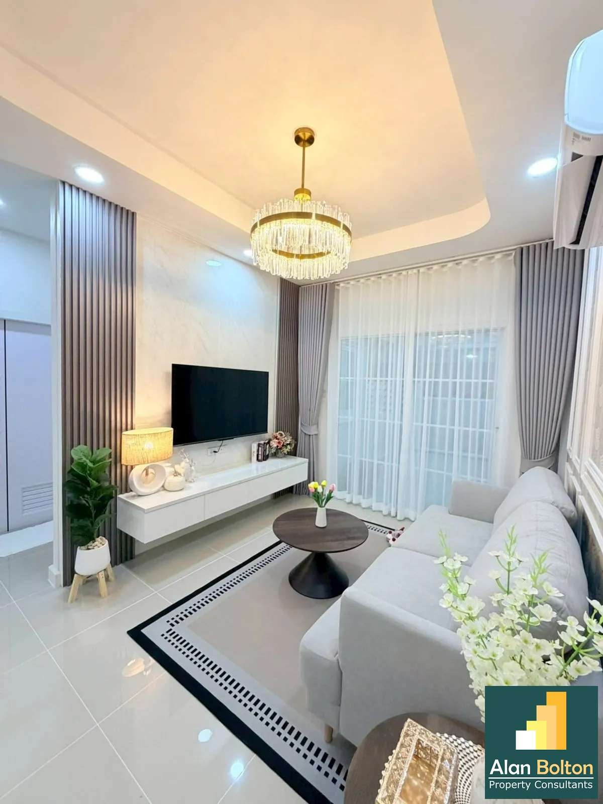 Newly Renovated House for Sale in East Pattaya photo 8