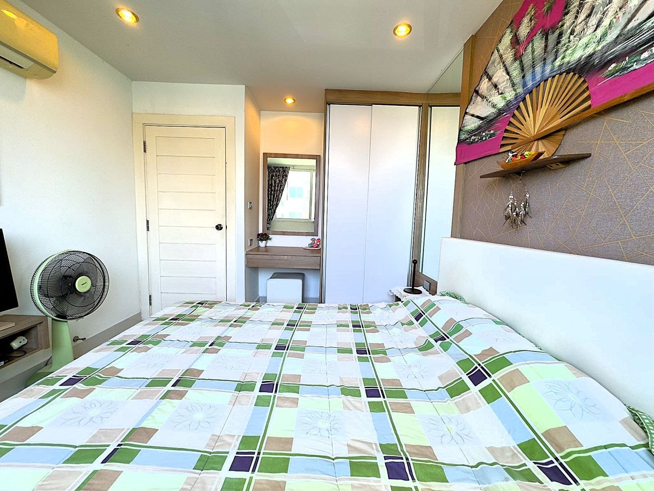 Corner unit house for sale photo 24