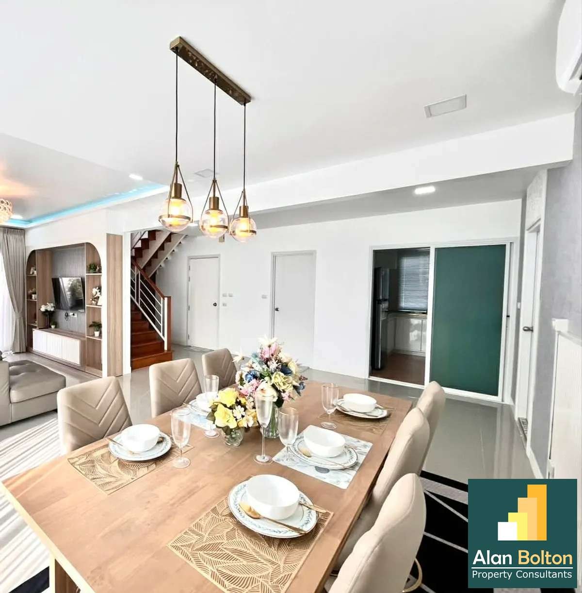 Corner unit house for sale photo 9