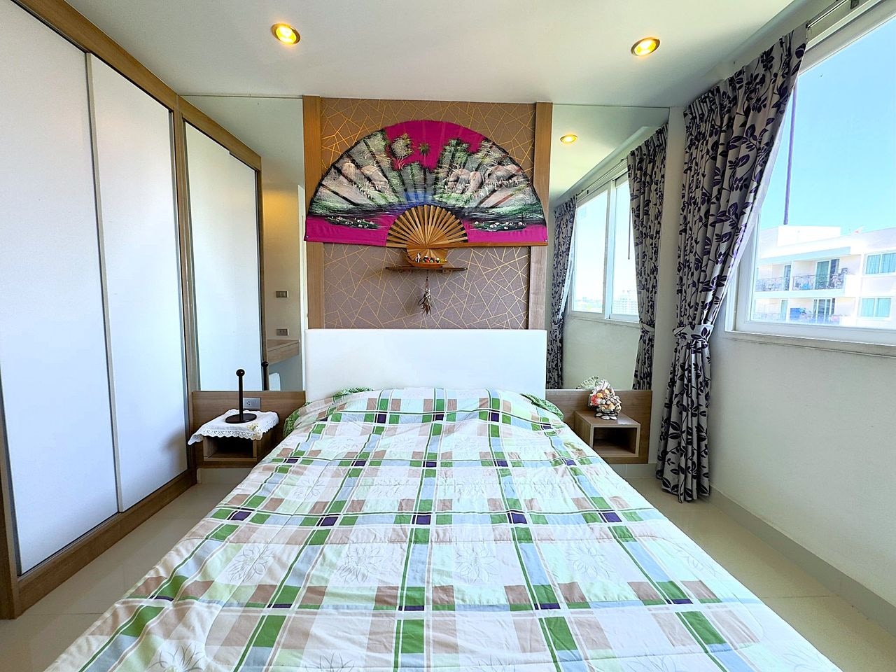 Corner unit house for sale photo 29