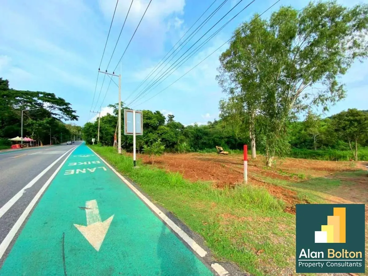 Land At Silverlake on The Main Road photo 4
