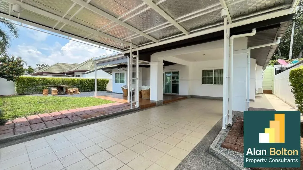3 Bedrooms 2 Bathrooms in East Pattaya photo 12