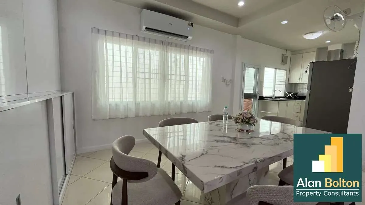 3 Bedrooms 2 Bathrooms in East Pattaya photo 17
