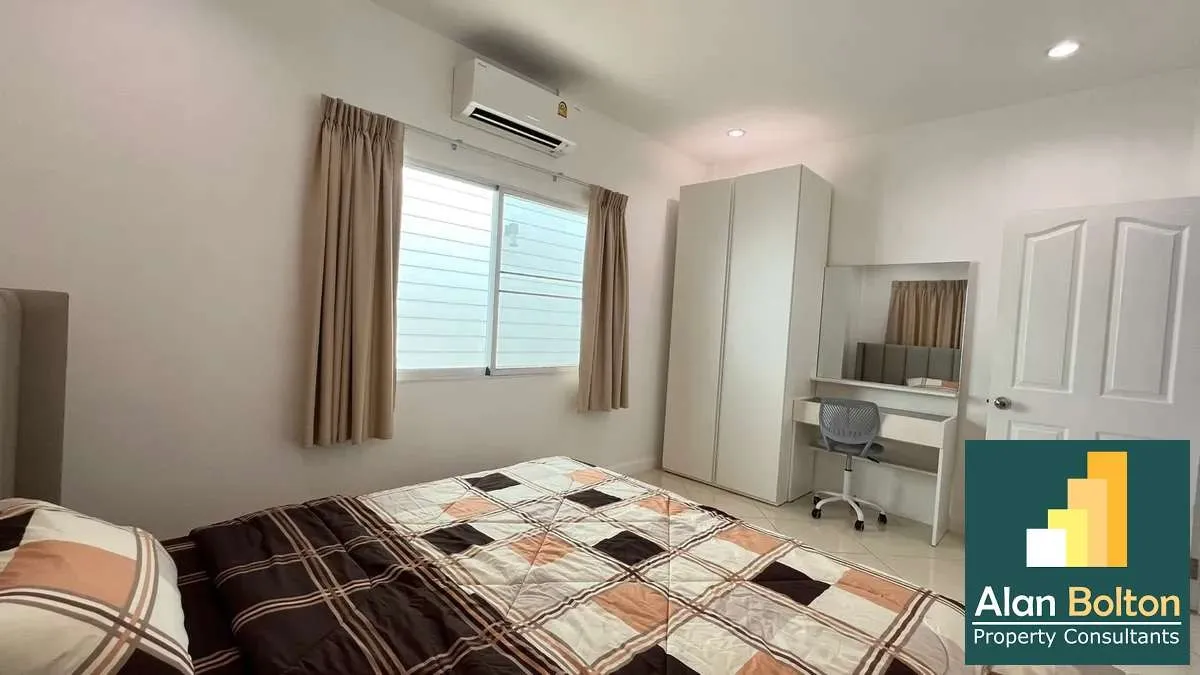 3 Bedrooms 2 Bathrooms in East Pattaya photo 4