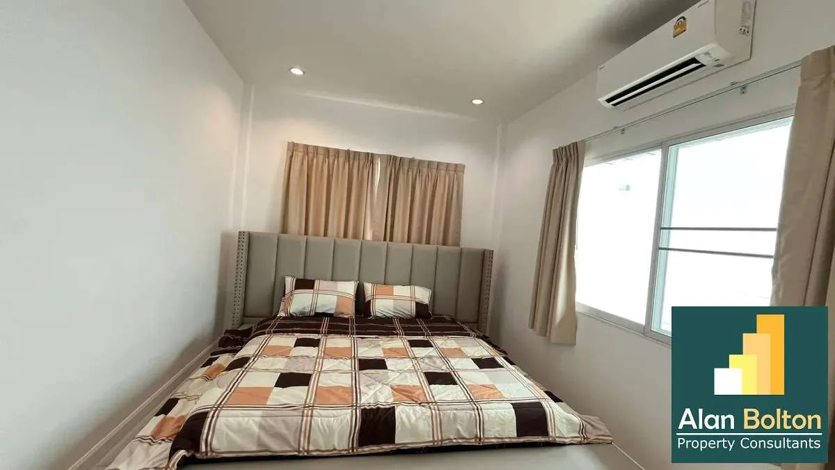 3 Bedrooms 2 Bathrooms in East Pattaya photo 5