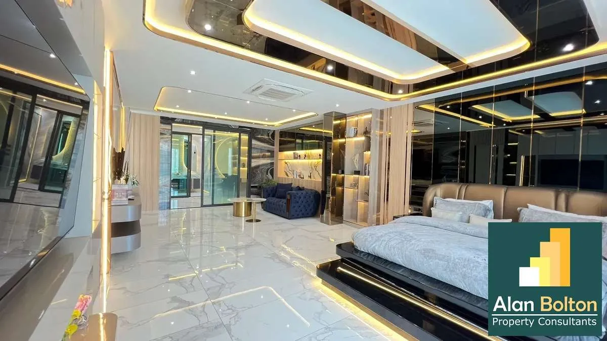 Modern Luxury Pool Villa 5 Bedrooms 7 Bathrooms in East Pattaya photo 24