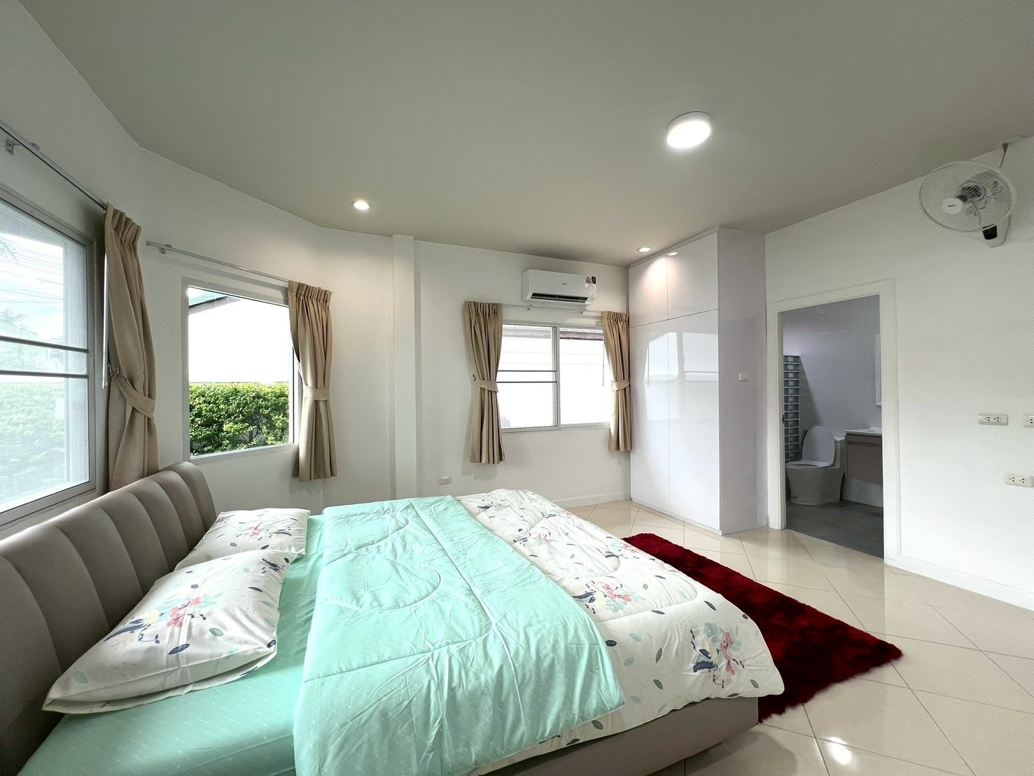 Modern Luxury Pool Villa 5 Bedrooms 7 Bathrooms in East Pattaya photo 42