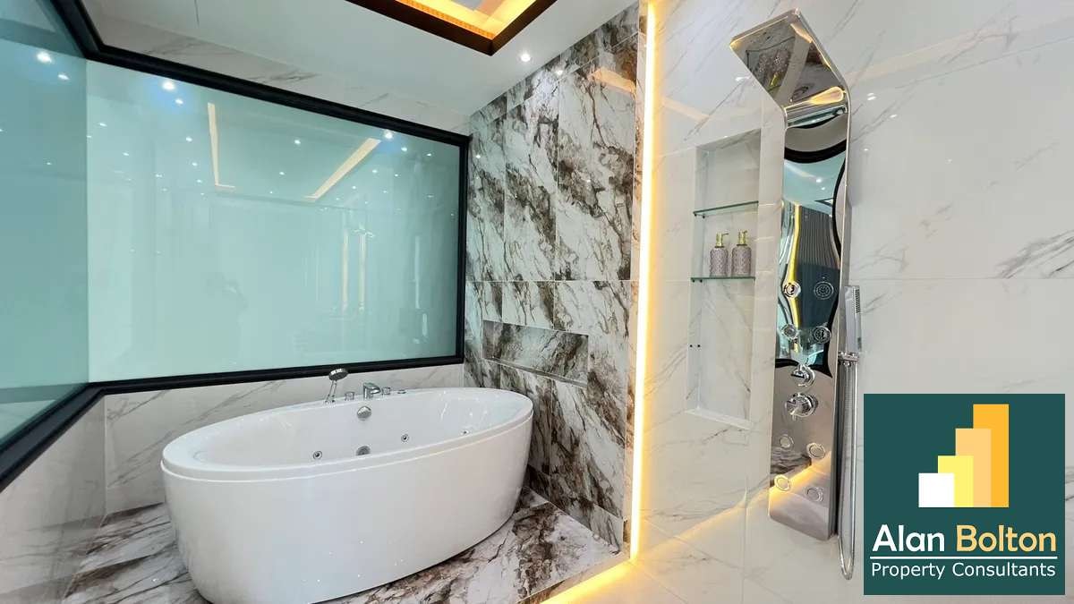 Modern Luxury Pool Villa 5 Bedrooms 7 Bathrooms in East Pattaya photo 21