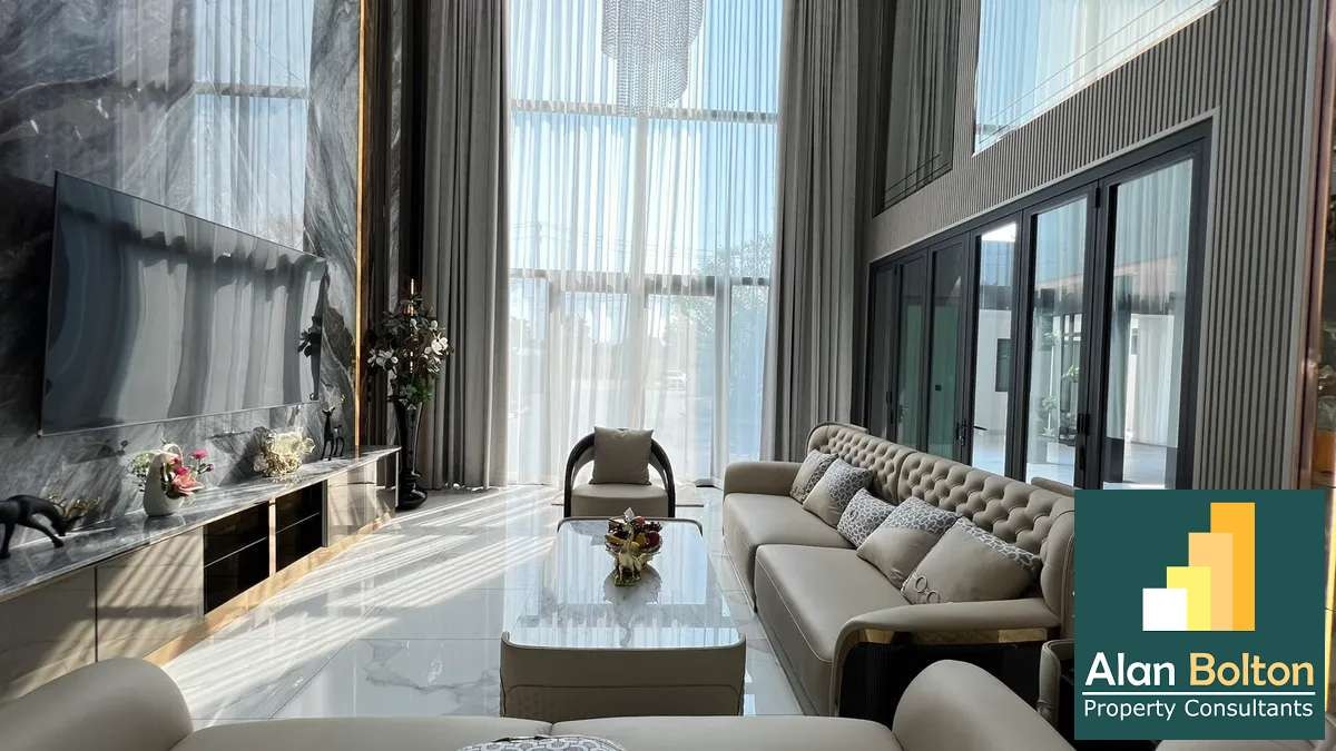 Modern Luxury Pool Villa 5 Bedrooms 7 Bathrooms in East Pattaya photo 8