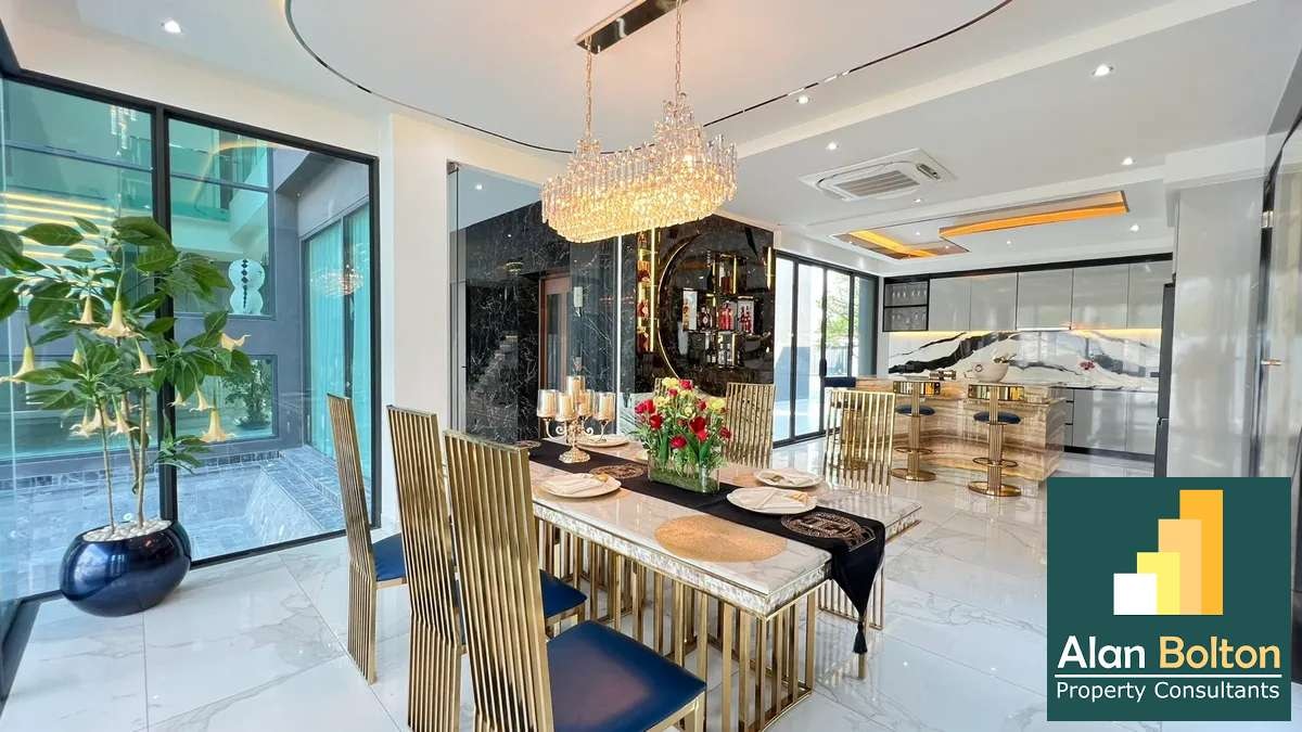 Modern Luxury Pool Villa 5 Bedrooms 7 Bathrooms in East Pattaya photo 10