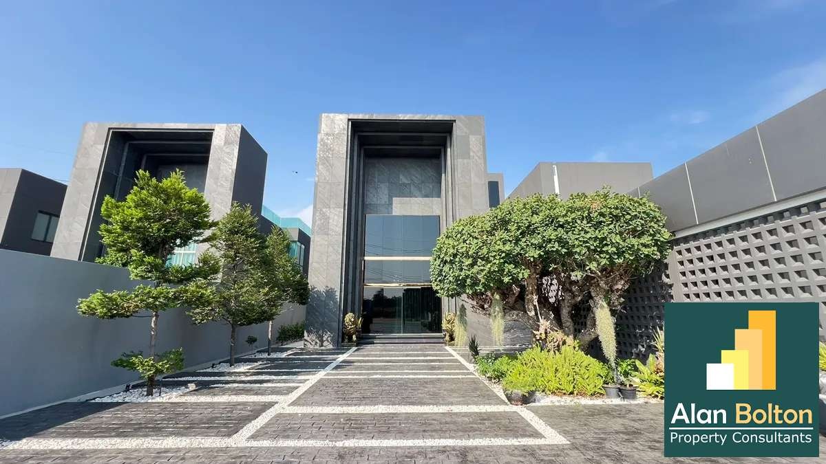 Modern Luxury Pool Villa 5 Bedrooms 7 Bathrooms in East Pattaya photo 15