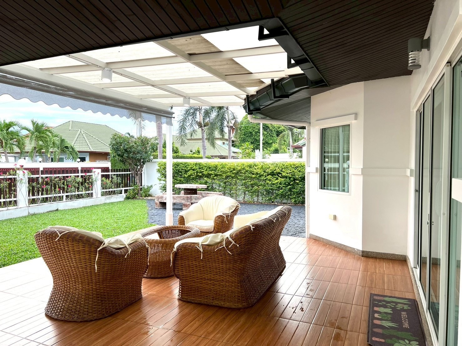 Modern Luxury Pool Villa 5 Bedrooms 7 Bathrooms in East Pattaya photo 40