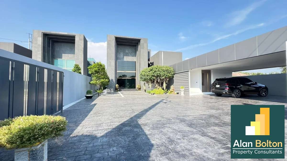 Modern Luxury Pool Villa 5 Bedrooms 7 Bathrooms in East Pattaya photo 10