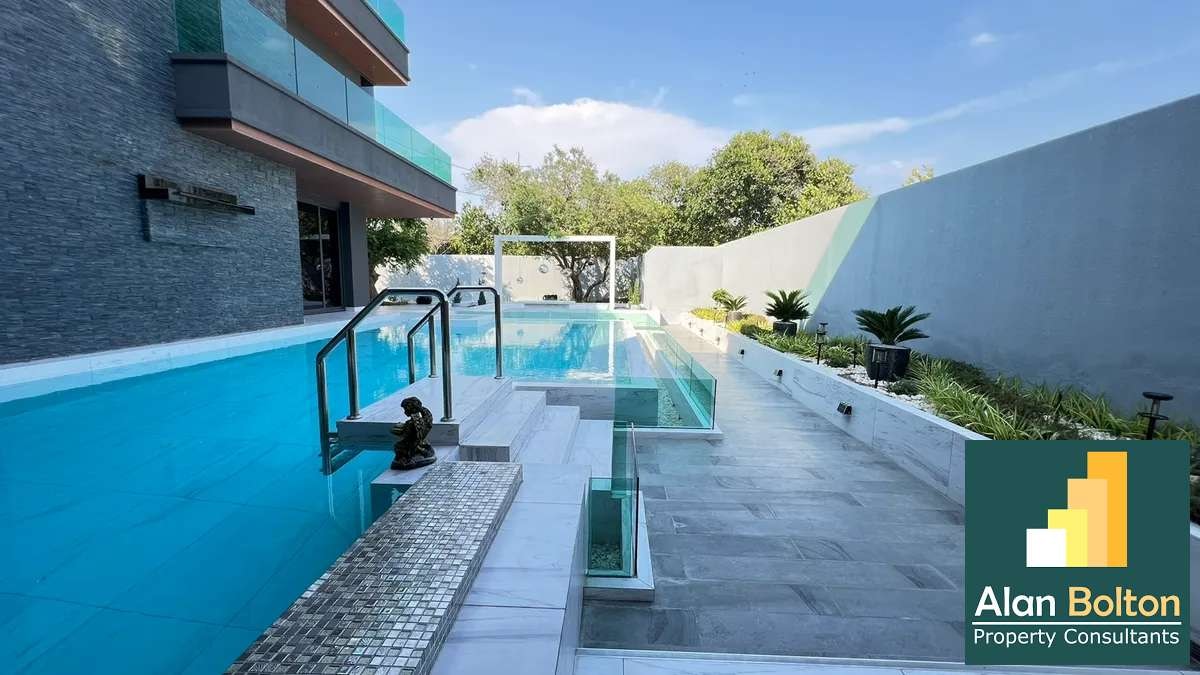 Modern Luxury Pool Villa 5 Bedrooms 7 Bathrooms in East Pattaya photo 13