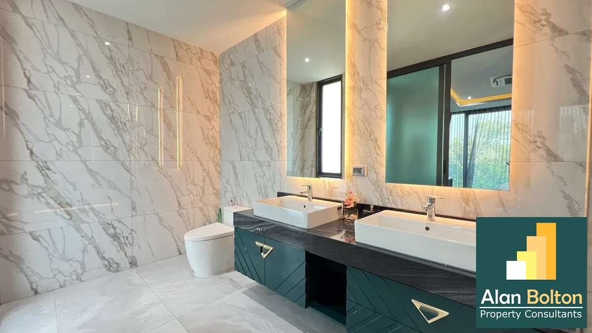 Modern Luxury Pool Villa 5 Bedrooms 7 Bathrooms in East Pattaya photo 4