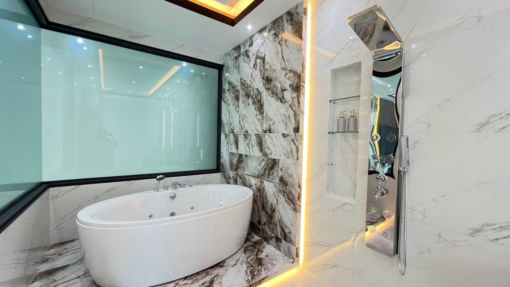 Modern Luxury Pool Villa 5 Bedrooms 7 Bathrooms in East Pattaya photo 79