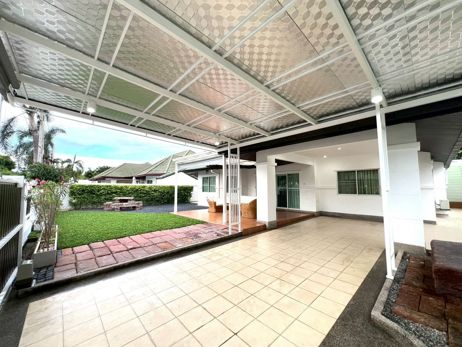 Modern Luxury Pool Villa 5 Bedrooms 7 Bathrooms in East Pattaya photo 39