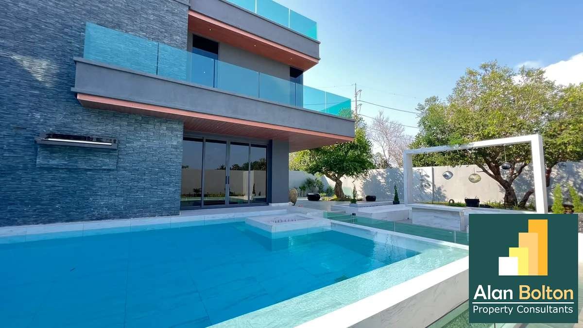 Modern Luxury Pool Villa 5 Bedrooms 7 Bathrooms in East Pattaya photo 17