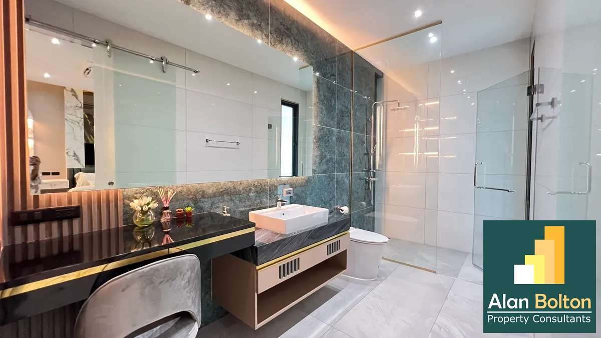Modern Luxury Pool Villa 5 Bedrooms 7 Bathrooms in East Pattaya photo 7