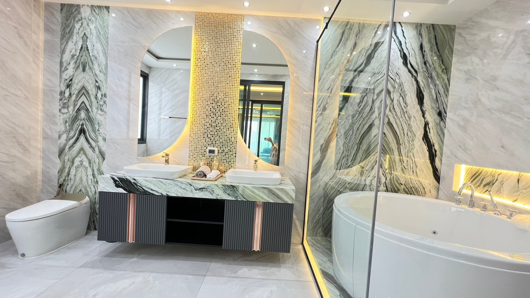 Modern Luxury Pool Villa 5 Bedrooms 7 Bathrooms in East Pattaya photo 69