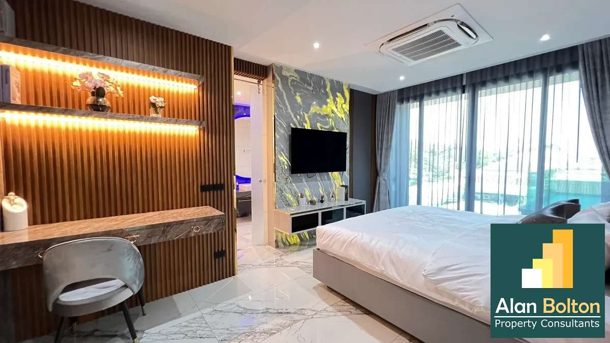 Modern Luxury Pool Villa 5 Bedrooms 7 Bathrooms in East Pattaya photo 9