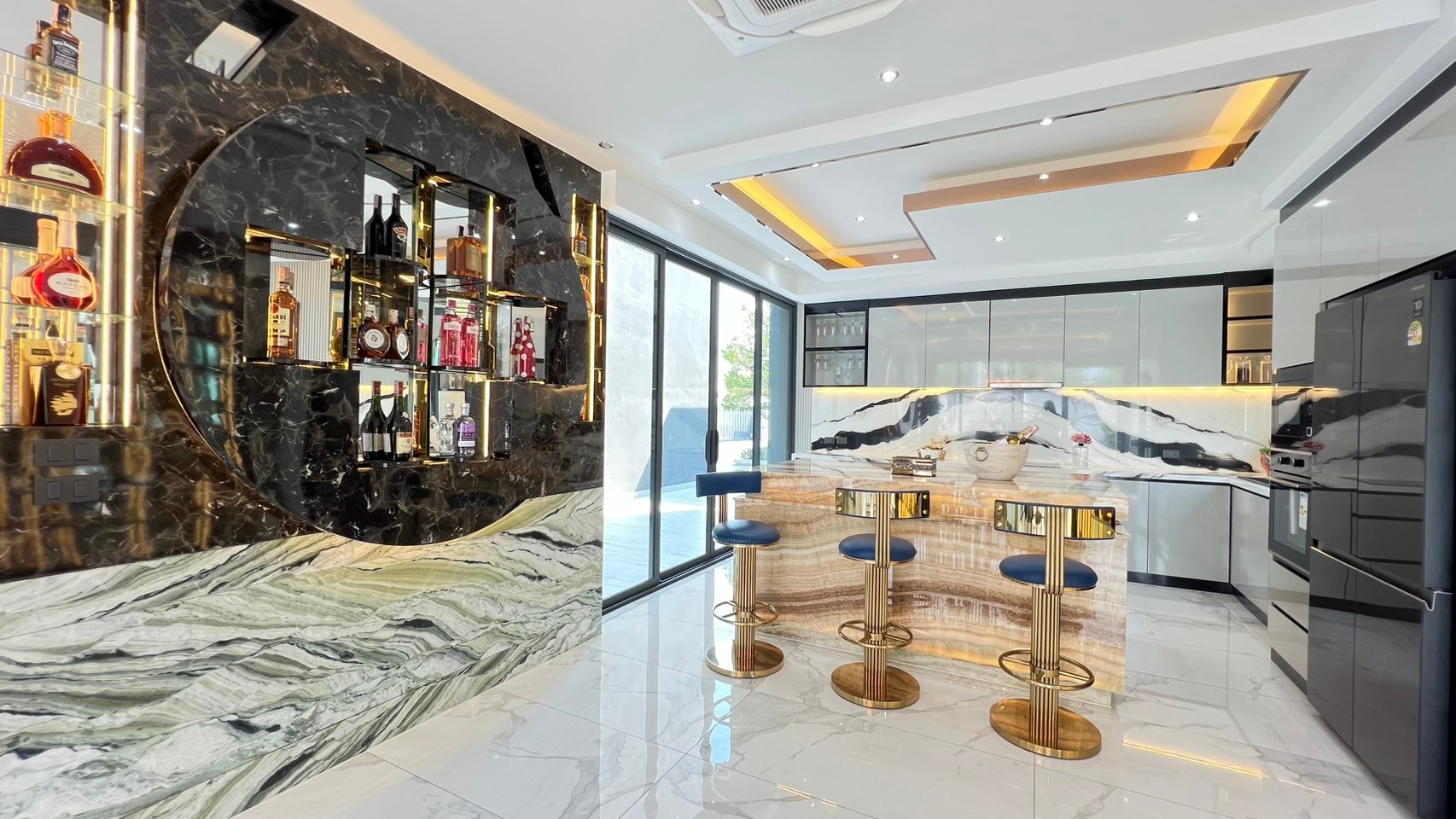 Modern Luxury Pool Villa 5 Bedrooms 7 Bathrooms in East Pattaya photo 65
