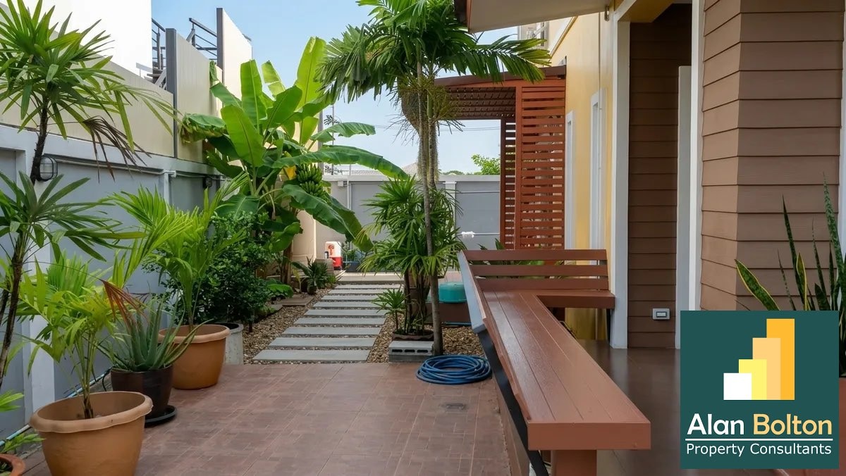 4 Bedroom House For Sale In East Pattaya photo 6