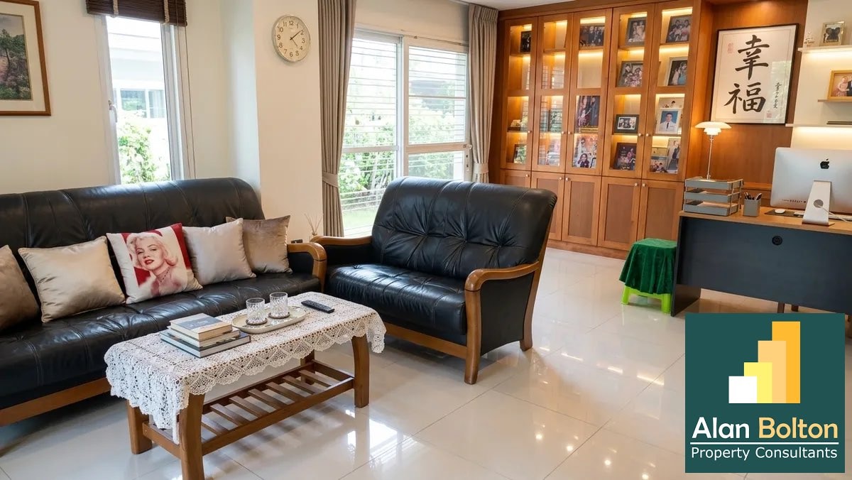 4 Bedroom House For Sale In East Pattaya photo 11