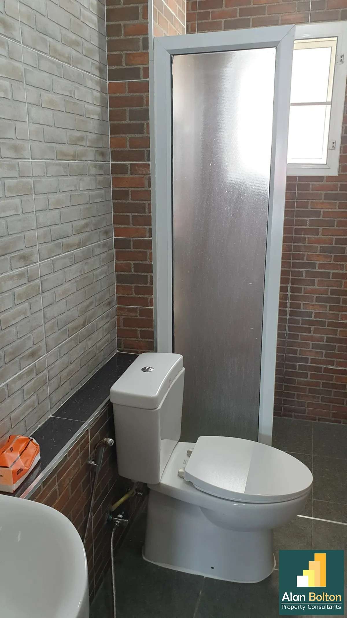 4 Bedroom House For Sale In East Pattaya photo 2