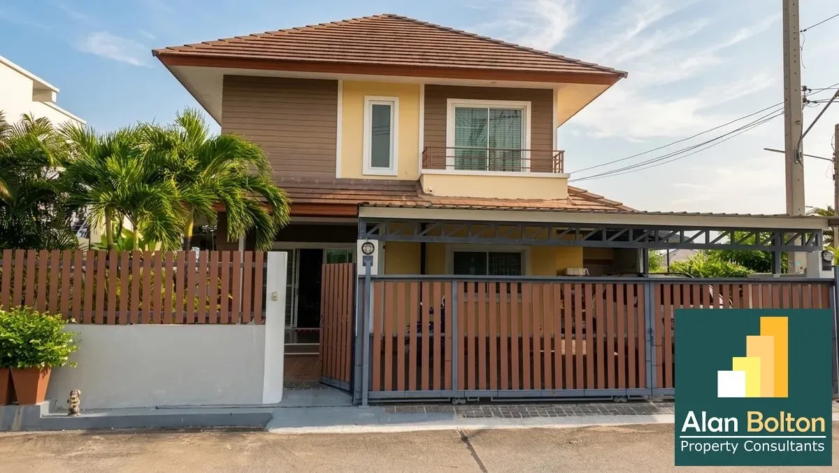 4 Bedroom House For Sale In East Pattaya photo 12