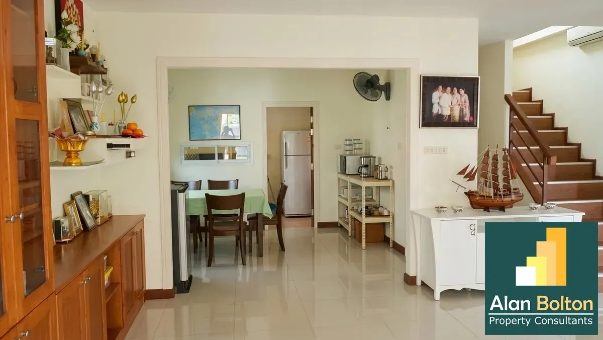 4 Bedroom House For Sale In East Pattaya photo 9