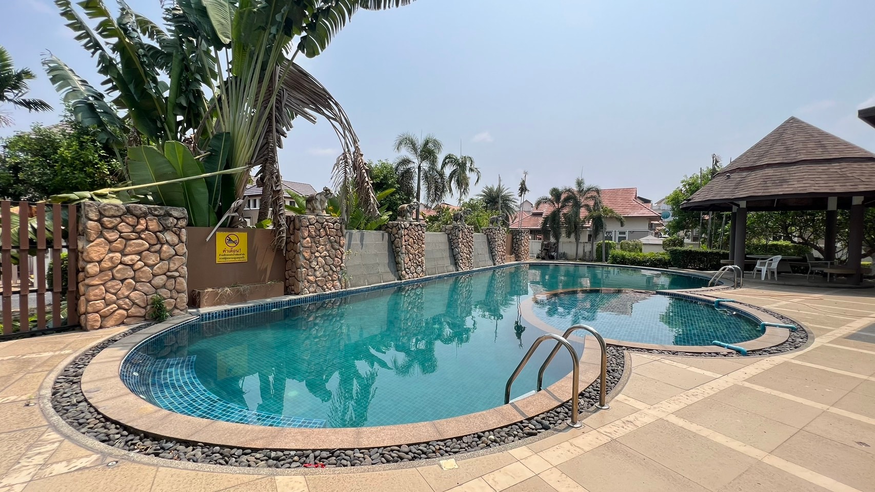 Newly renovated 2 Bedrooms 2 Bathrooms in Mapprachan photo 30