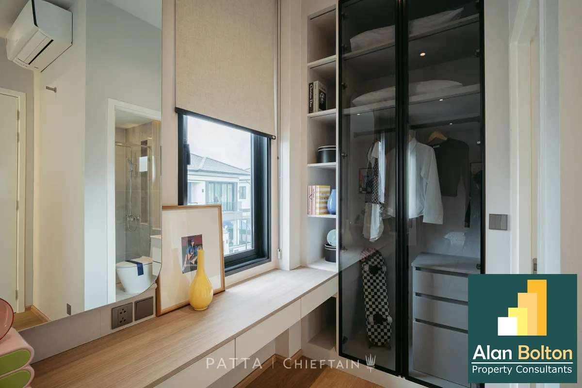 4 Bedrooms House For rent Near International School photo 9