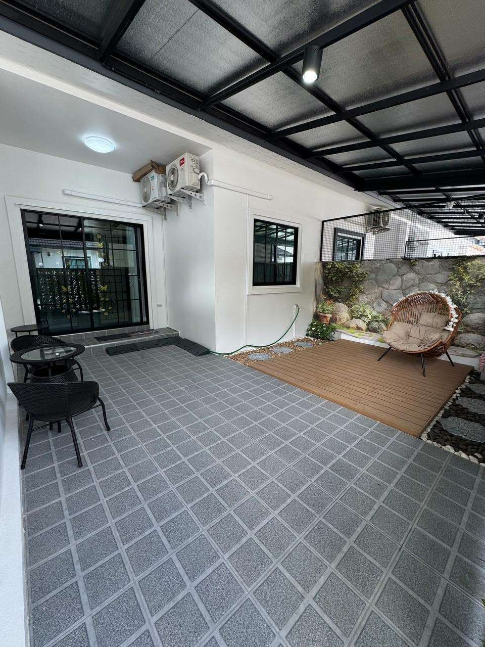 Like New 2 Bed 1 Bath Townhouse In North Pattaya photo 27