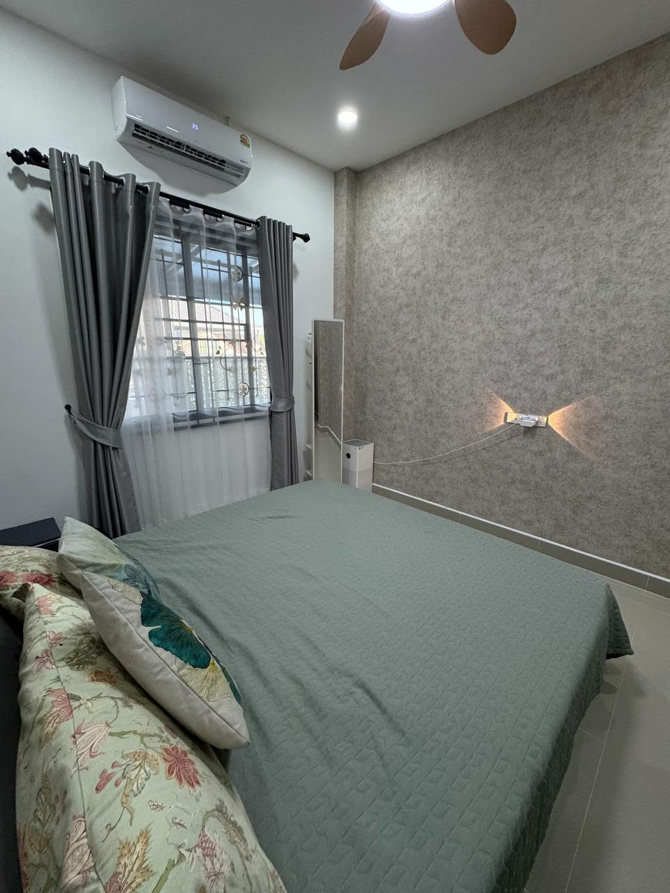 Like New 2 Bed 1 Bath Townhouse In North Pattaya photo 40