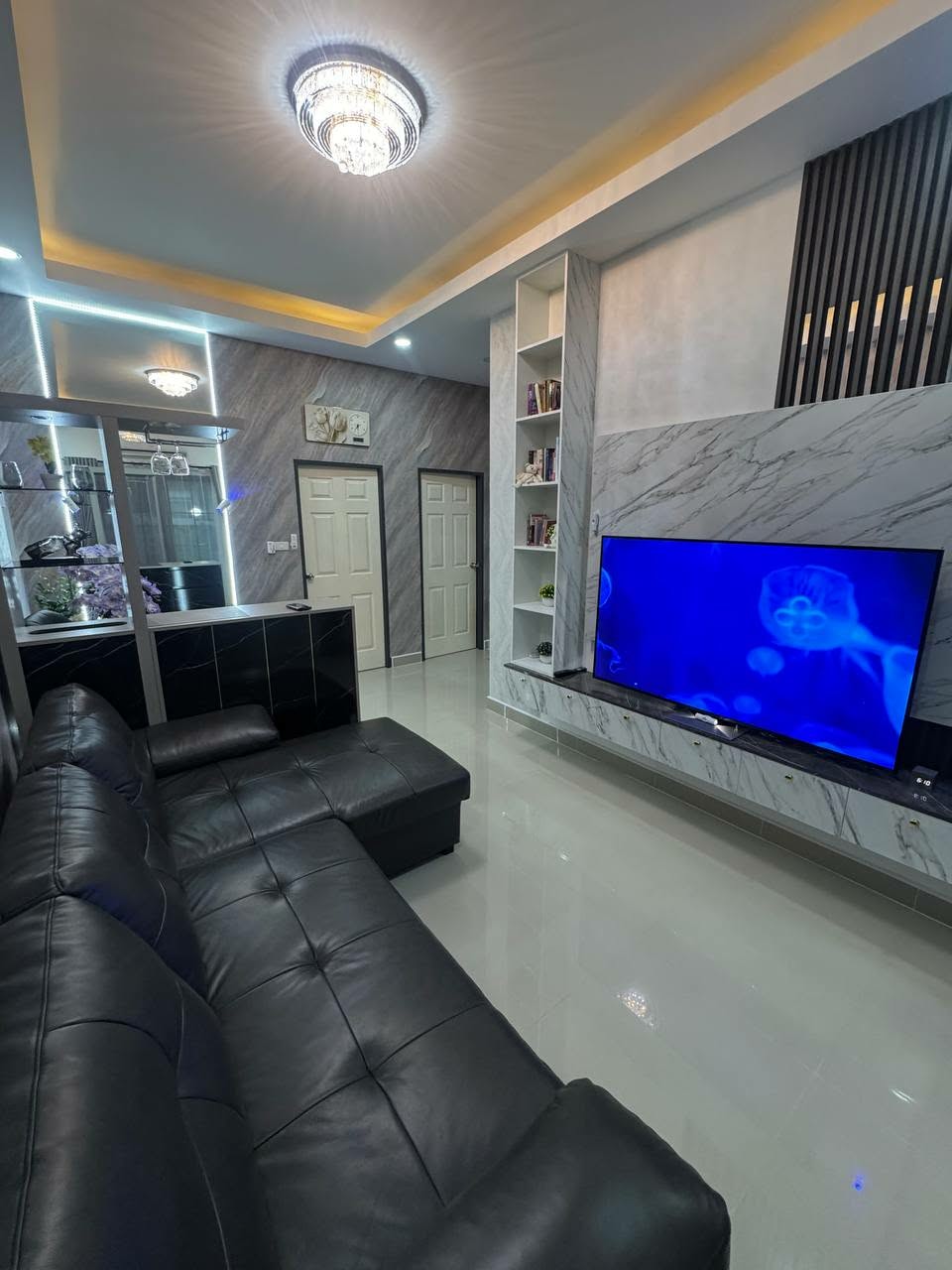 Like New 2 Bed 1 Bath Townhouse In North Pattaya photo 28