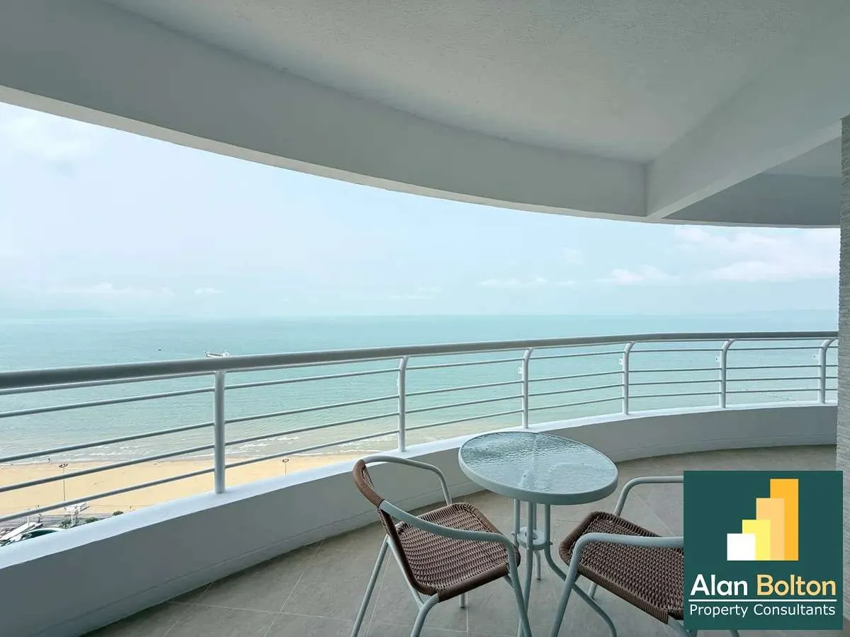 Large balcony with a sea view for rent in Jomtien photo 3