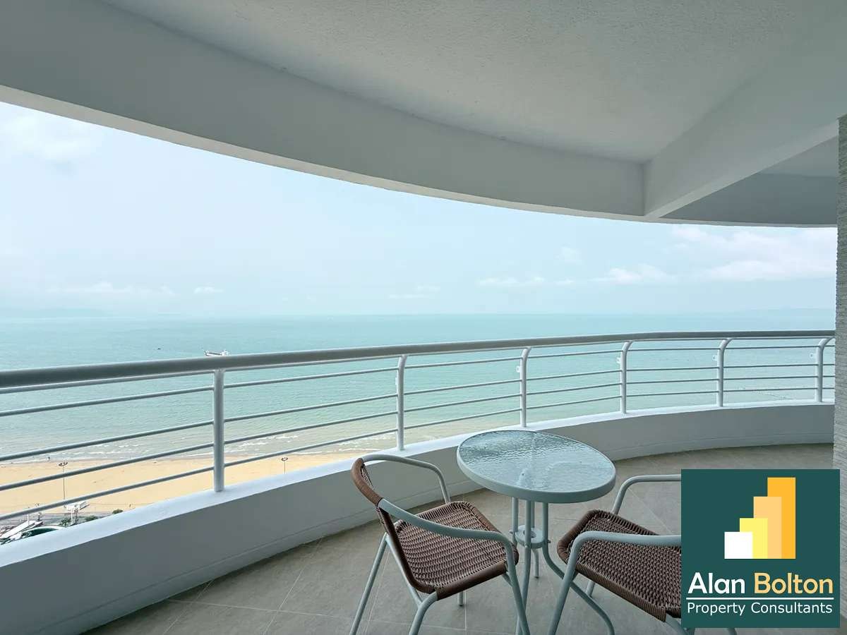 Large balcony with a sea view for rent in Jomtien photo 3