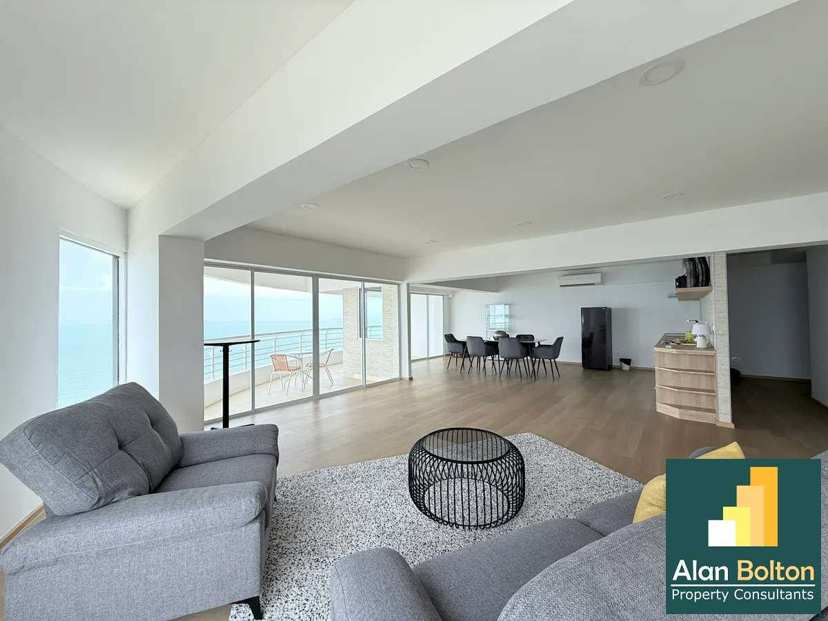Large balcony with a sea view for rent in Jomtien photo 5