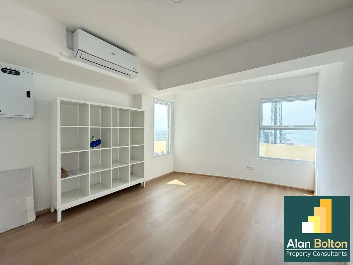 Large balcony with a sea view for rent in Jomtien photo 14
