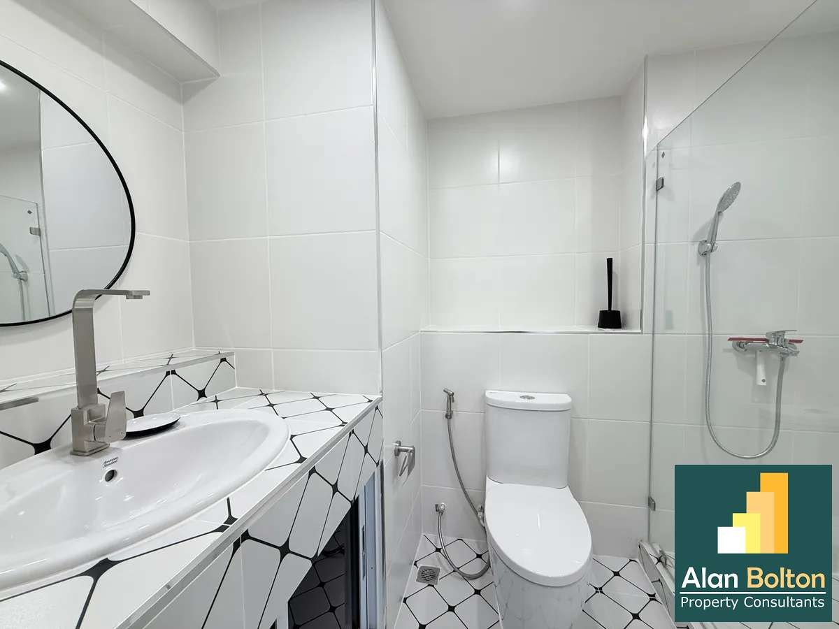 Large balcony with a sea view for rent in Jomtien photo 15